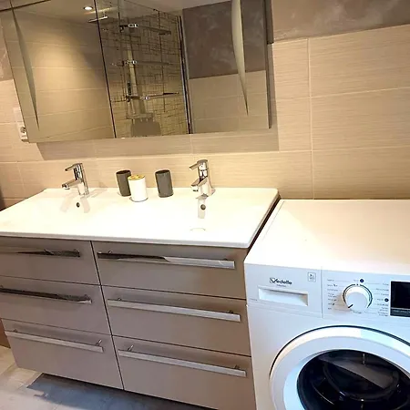 Отель Maison De 3 Avec Jacuzzi Balcon Et Wifi A Balbronn 3*